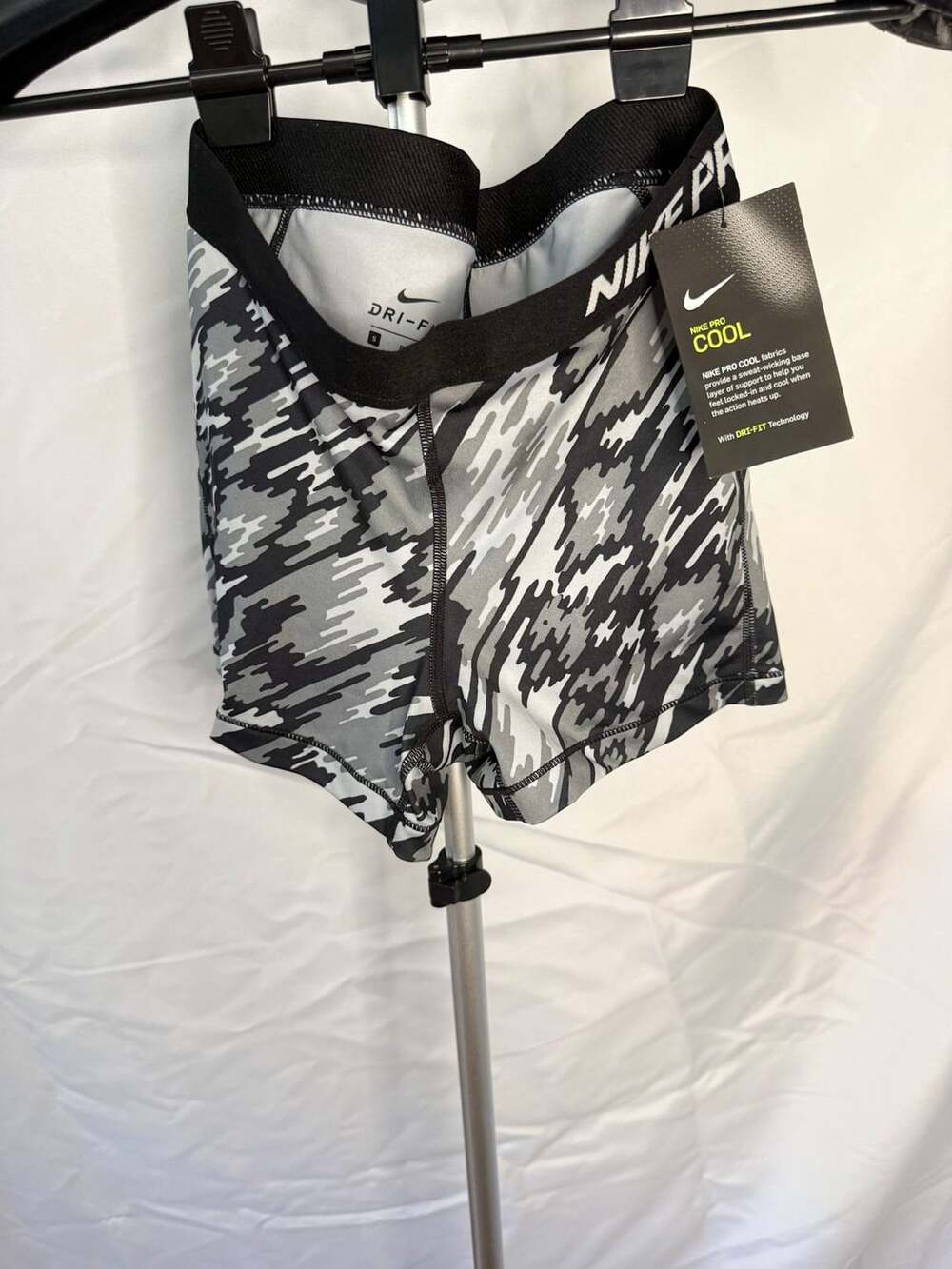 NWT Nike Pro Cool Shorts Womenās Size S Grey Camo